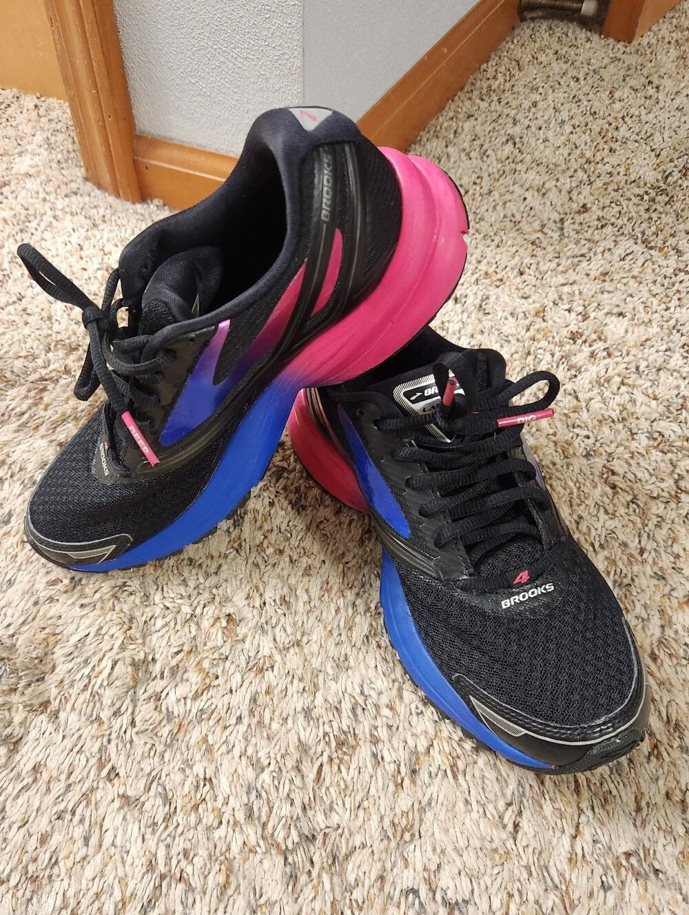 Brooks Launch 4 Black Running Sneakers with Blue & Pink  6.5